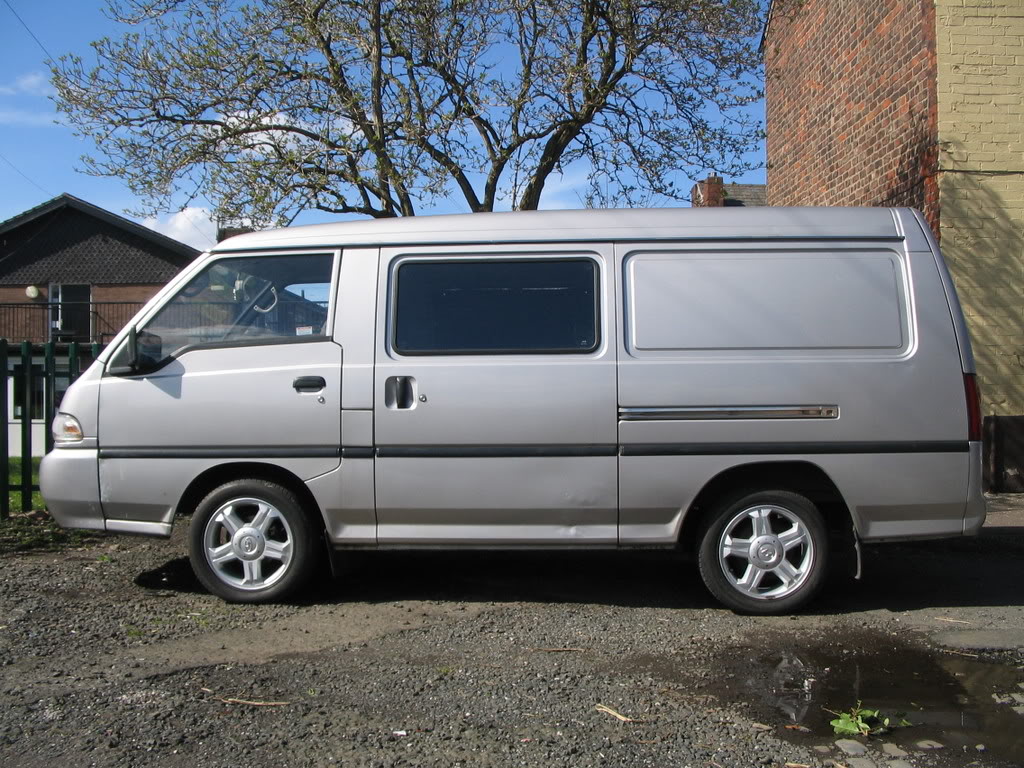Hyundai H100 Van