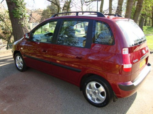 Hyundai Matrix Red