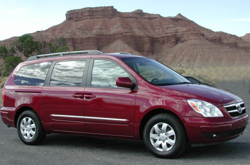 Hyundai Entourage