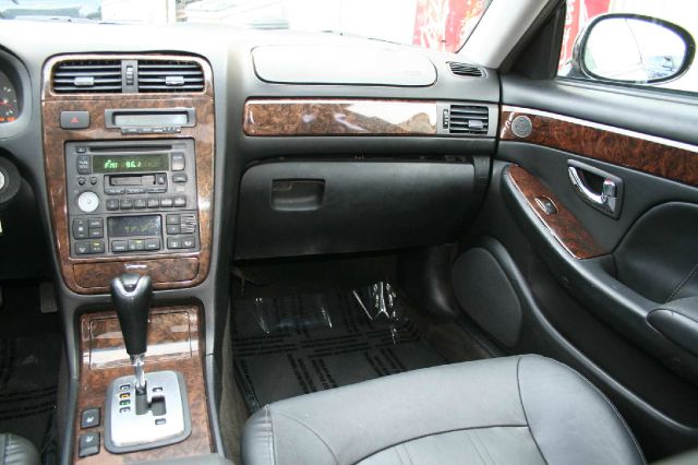 Hyundai Xg300
