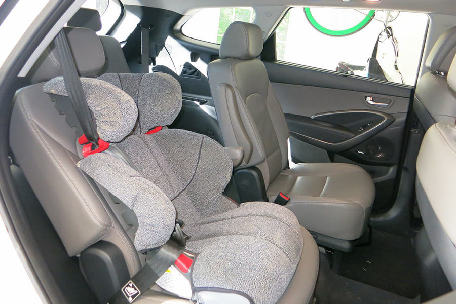 Hyundai Santa Fe 8 Passenger