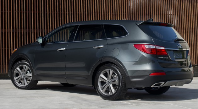 Hyundai Santa Fe 8 Passenger