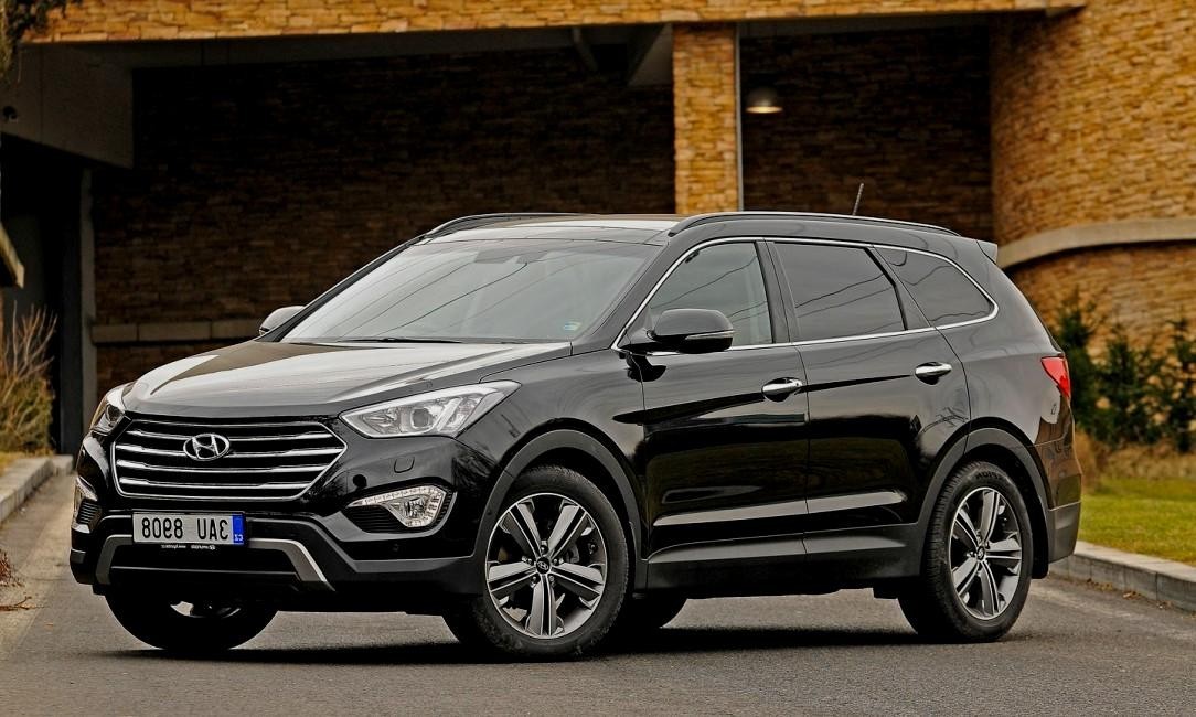Hyundai Santa Fe Black