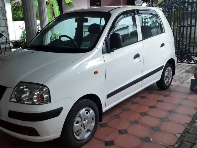 Hyundai Santro Xing White