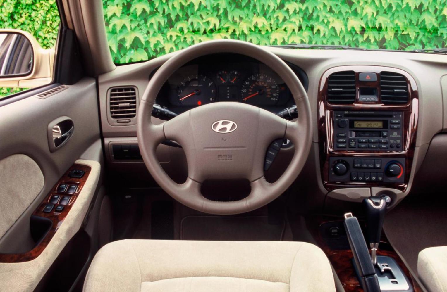 Hyundai Sonata 4