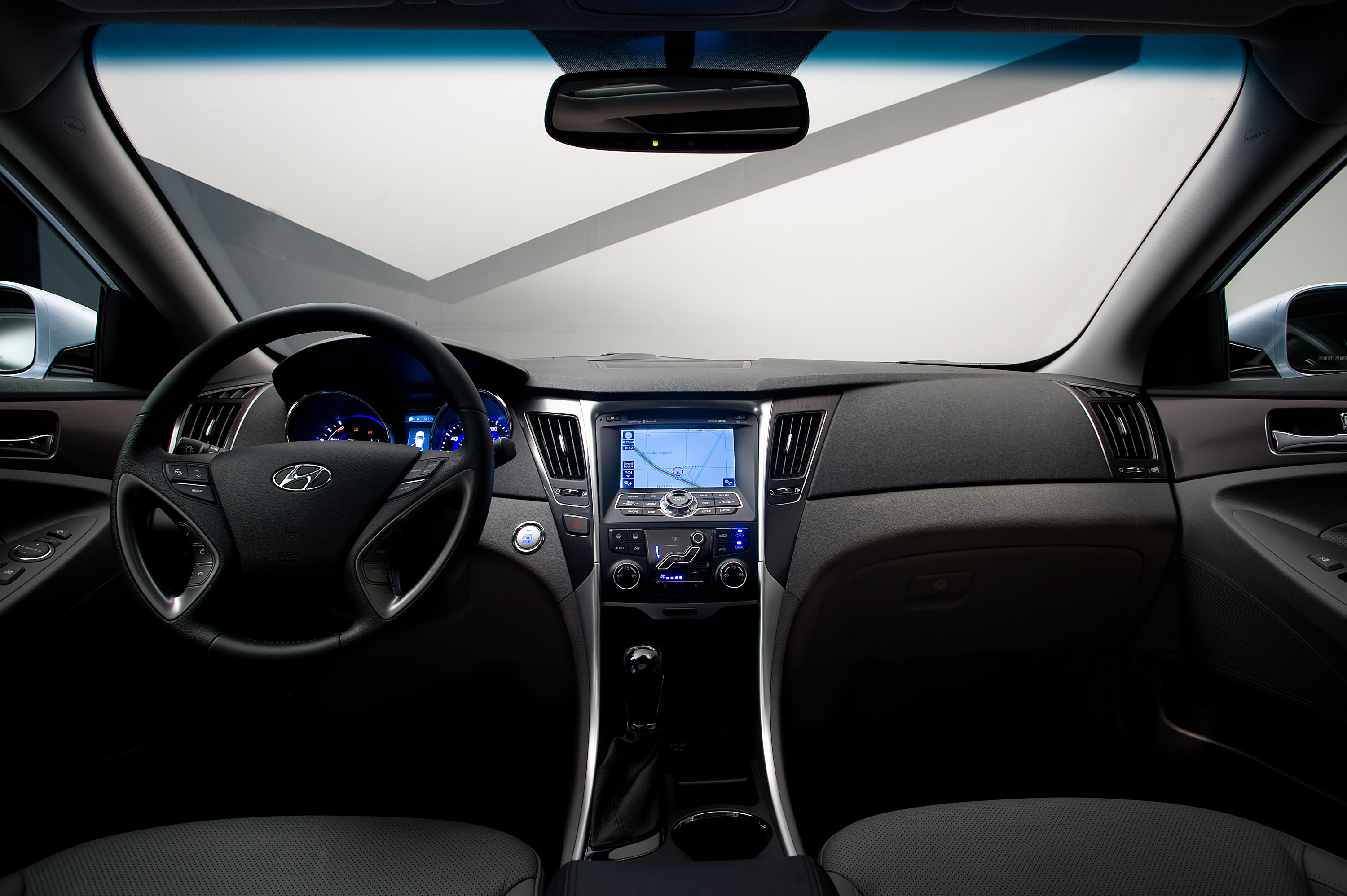 Hyundai Sonata Hybrid 2011