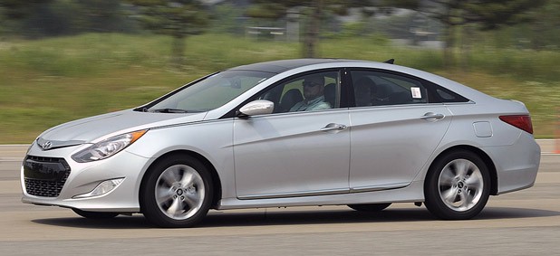 Hyundai Sonata Hybrid 2011