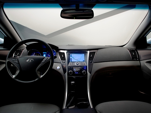 Hyundai Sonata Hybrid 2012
