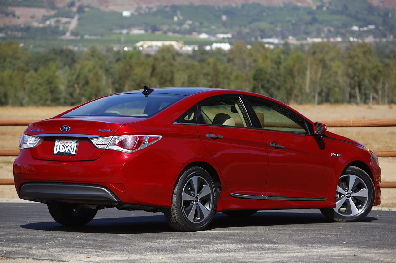 Hyundai Sonata Red
