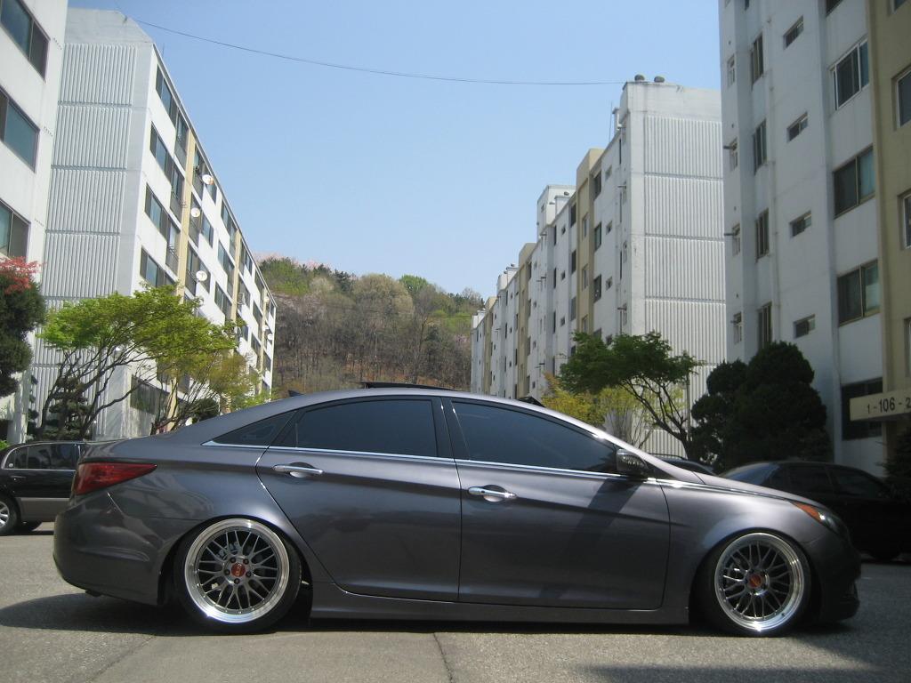 Hyundai Sonata Stance