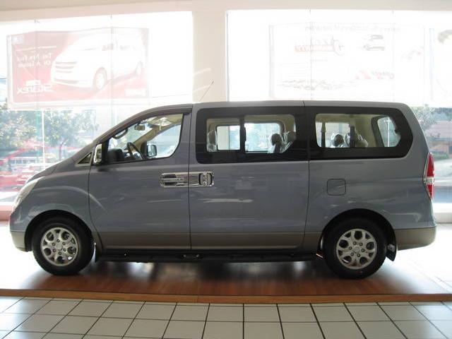 Hyundai Starex 12 Seater