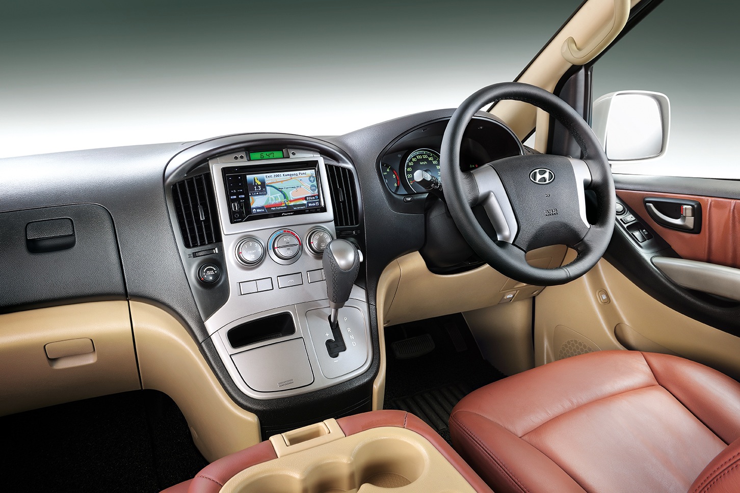 Hyundai Starex