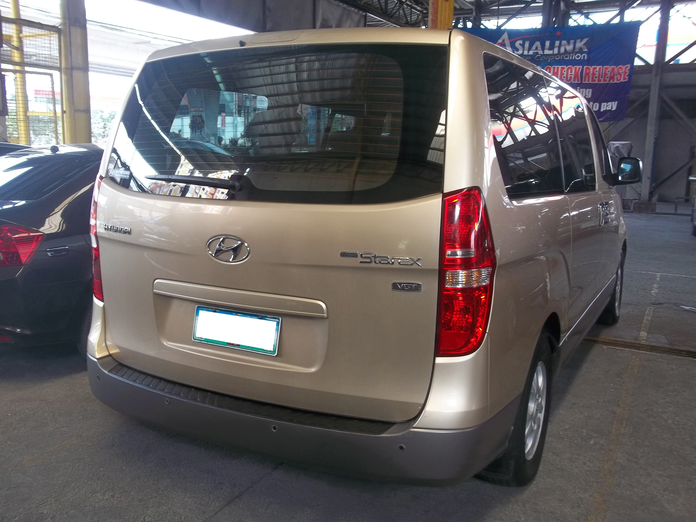 Hyundai Starex Gold