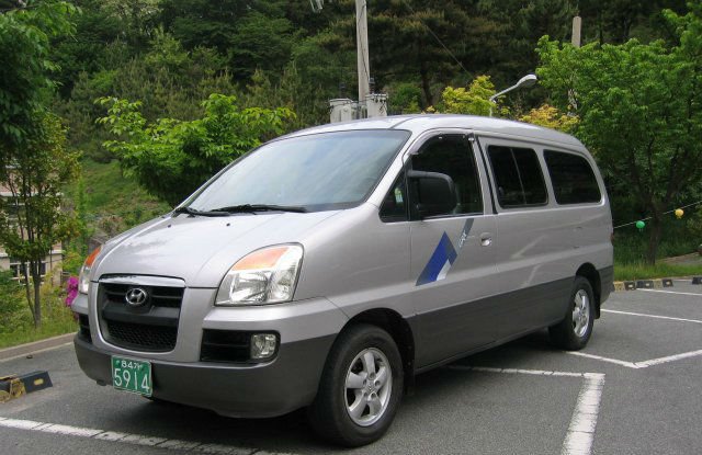 Hyundai Starex Van