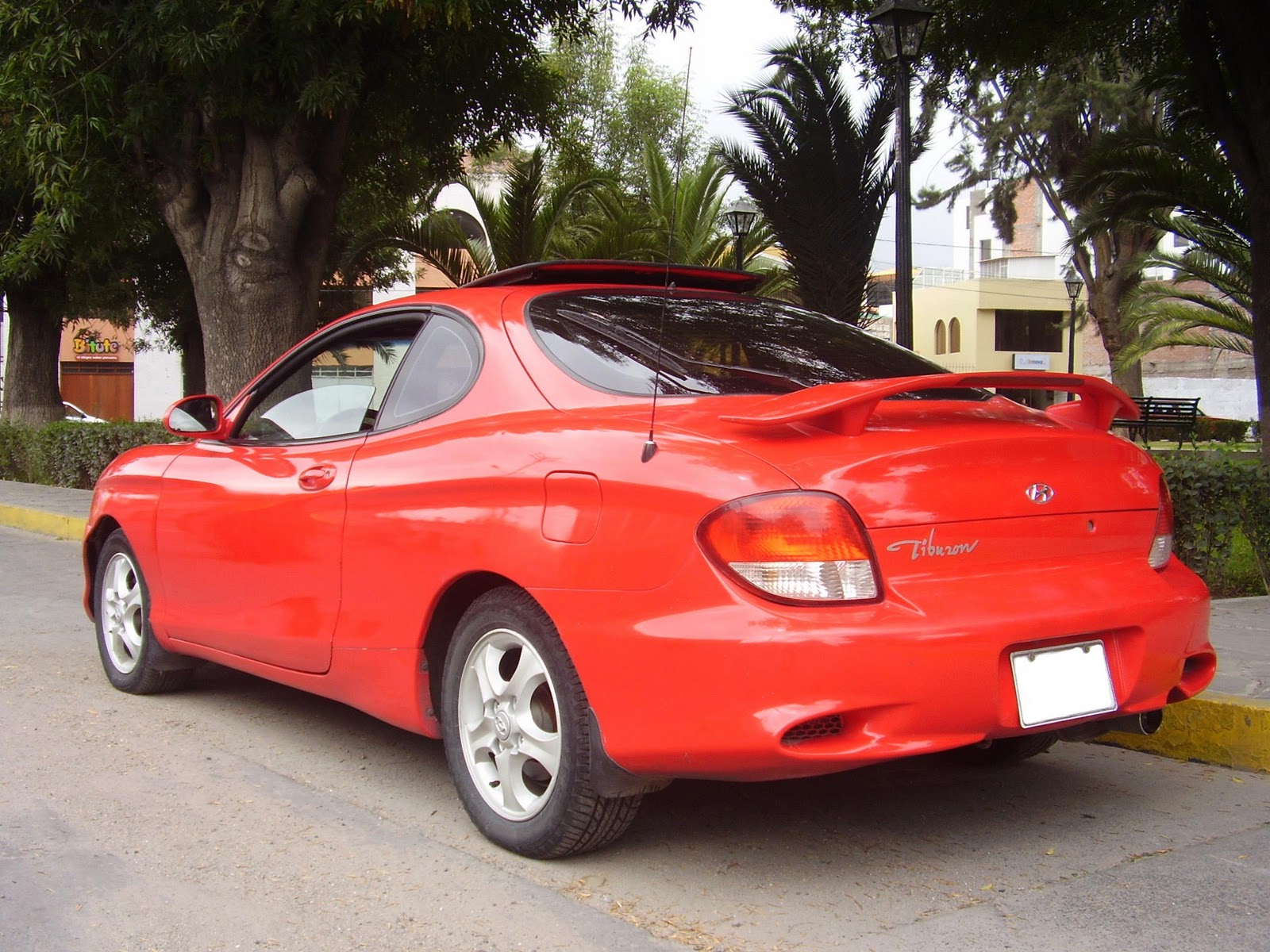 Hyundai Tiburon 2001