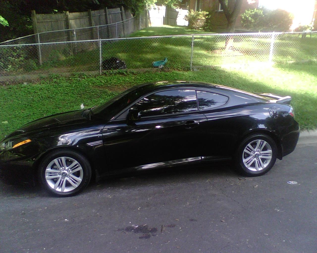 Hyundai Tiburon Black
