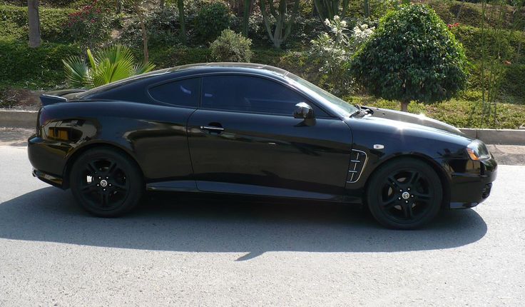 Hyundai Tiburon Blacked Out