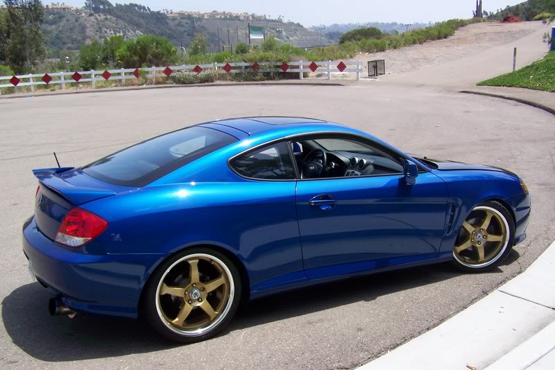 Hyundai Tiburon Blue