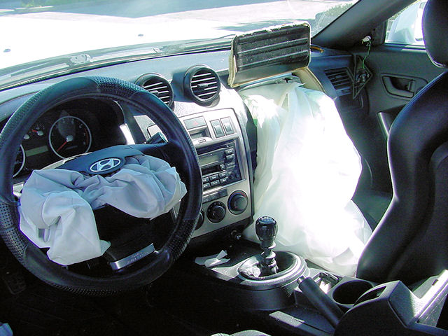 Hyundai Tiburon White