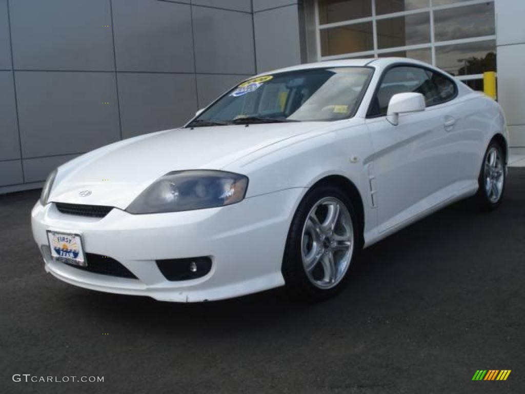 Hyundai Tiburon White Hyundai Tiburon White