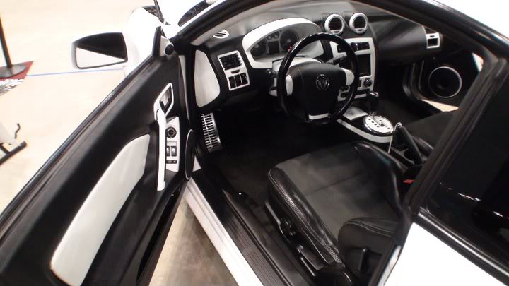 Hyundai Tiburon White
