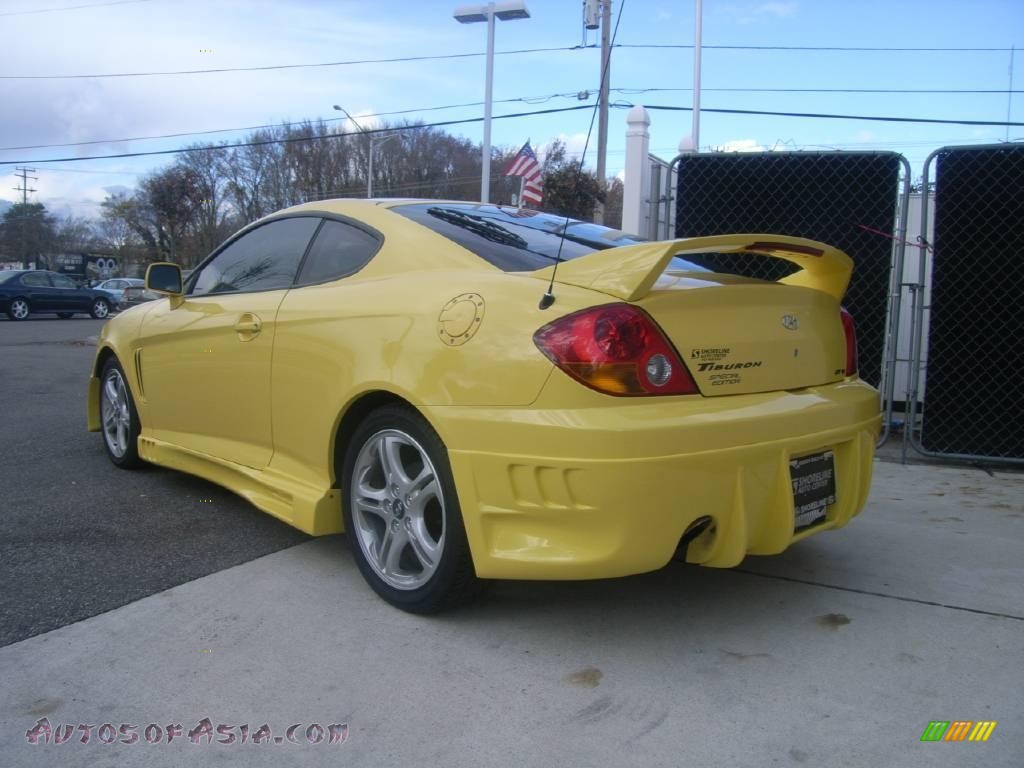 Hyundai Tiburon Yellow