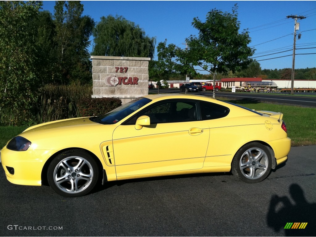 Hyundai Tiburon Yellow