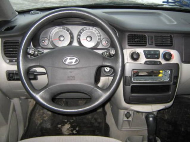 Hyundai Trajet 2001