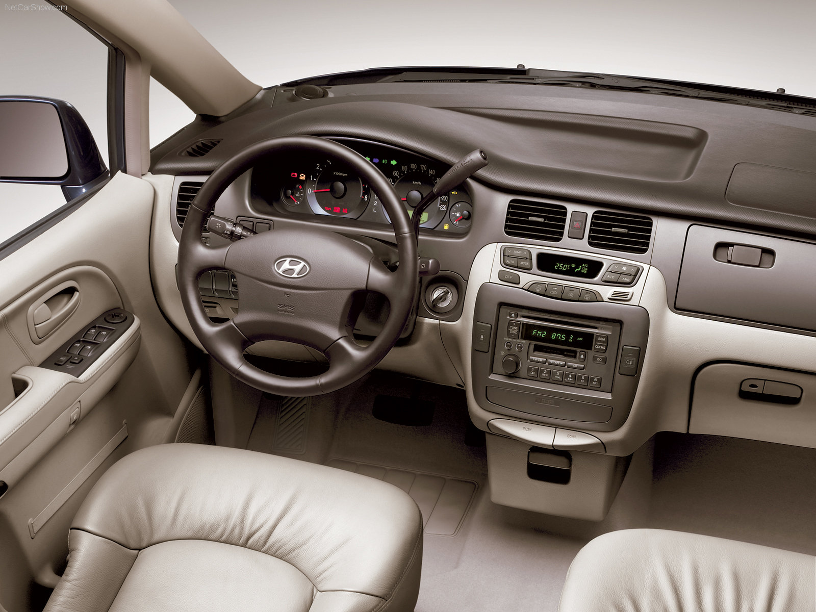 Hyundai Trajet 2014