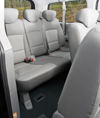 Hyundai Trajet 8 Seater