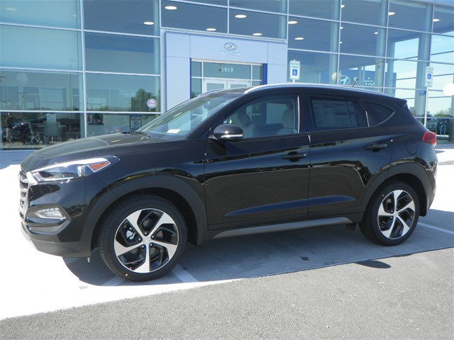 Hyundai Tucson Black 2016 Hyundai Tucson Black 2016