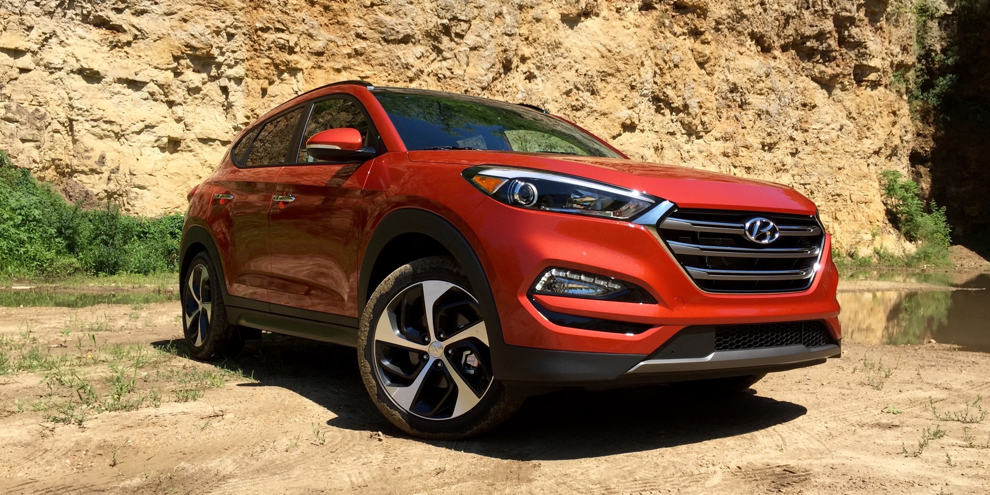 Hyundai Tucson Red