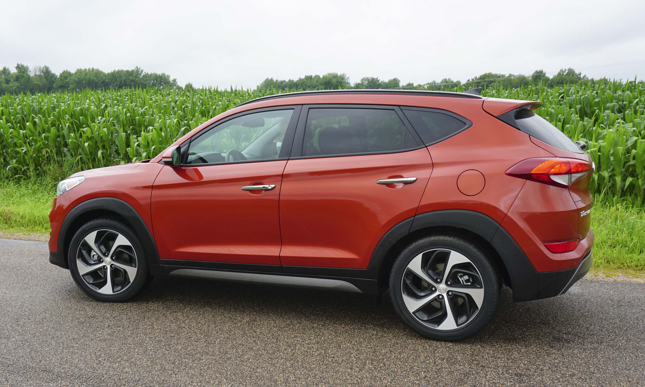 Hyundai Tucson Red