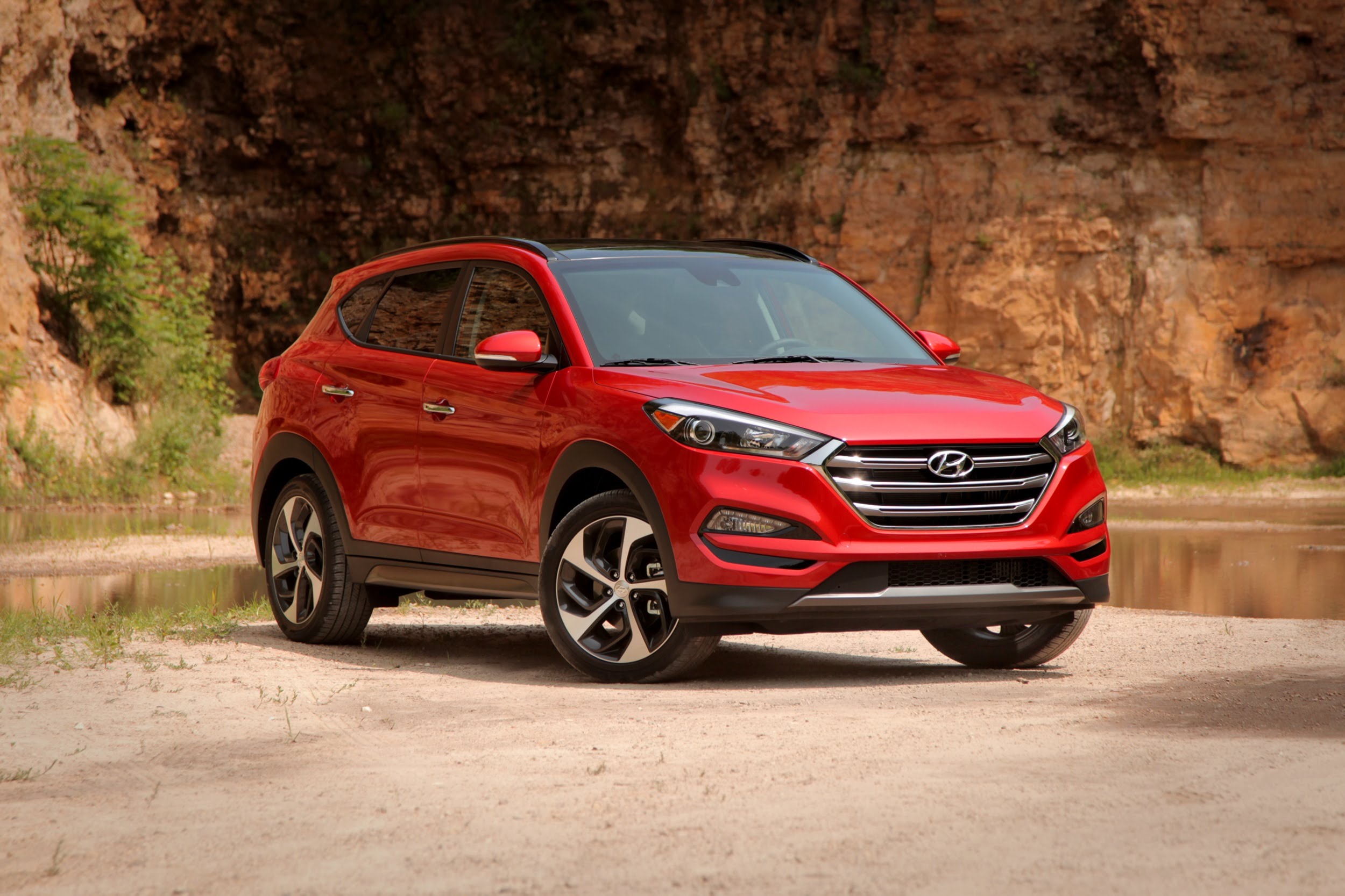 Hyundai Tucson Red