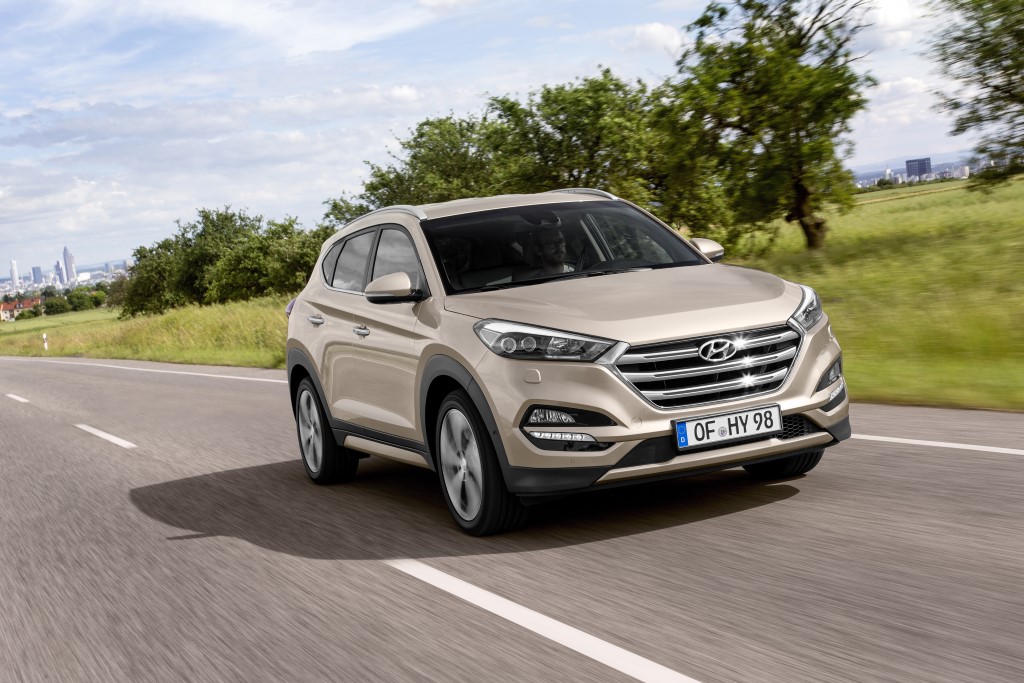 Hyundai Tucson White Sand