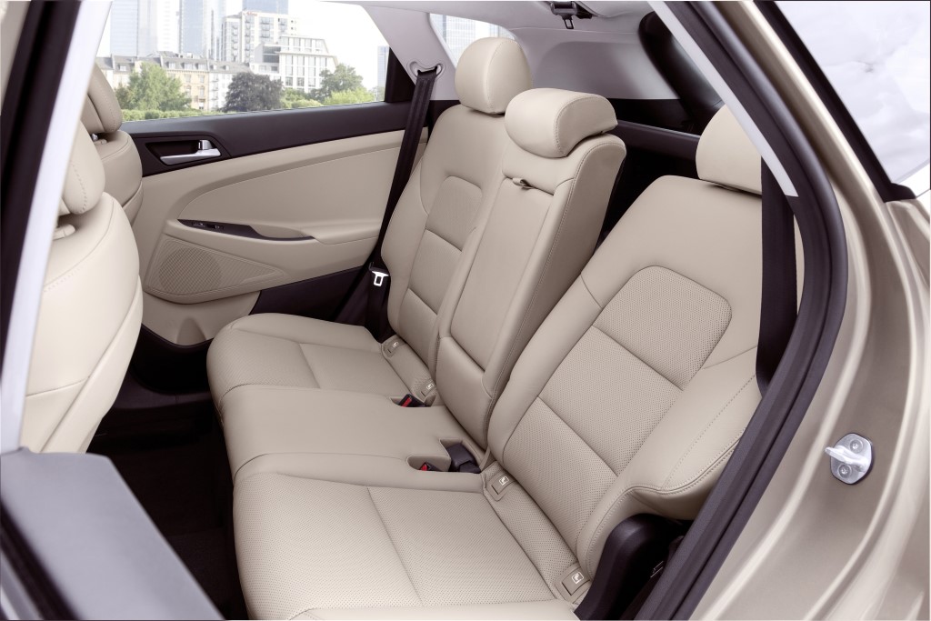 Hyundai Tucson White Sand