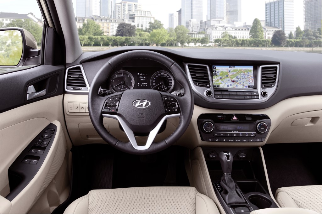 Hyundai Tucson White