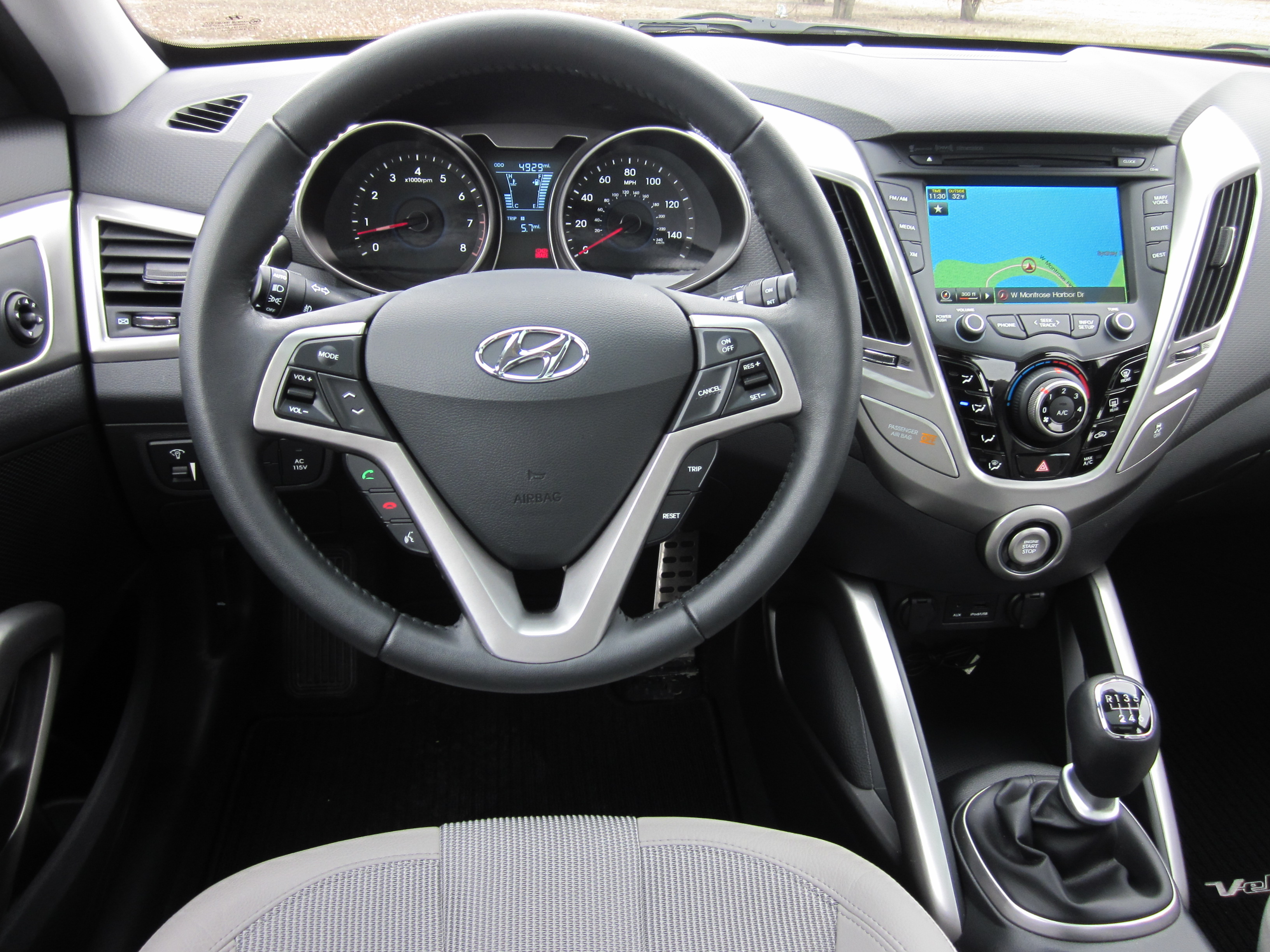 Hyundai Veloster 2011