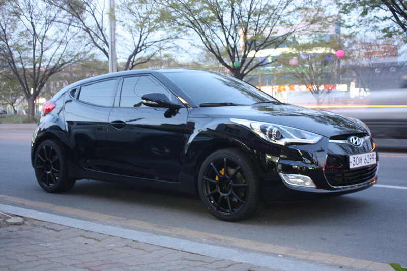 Hyundai Veloster Black