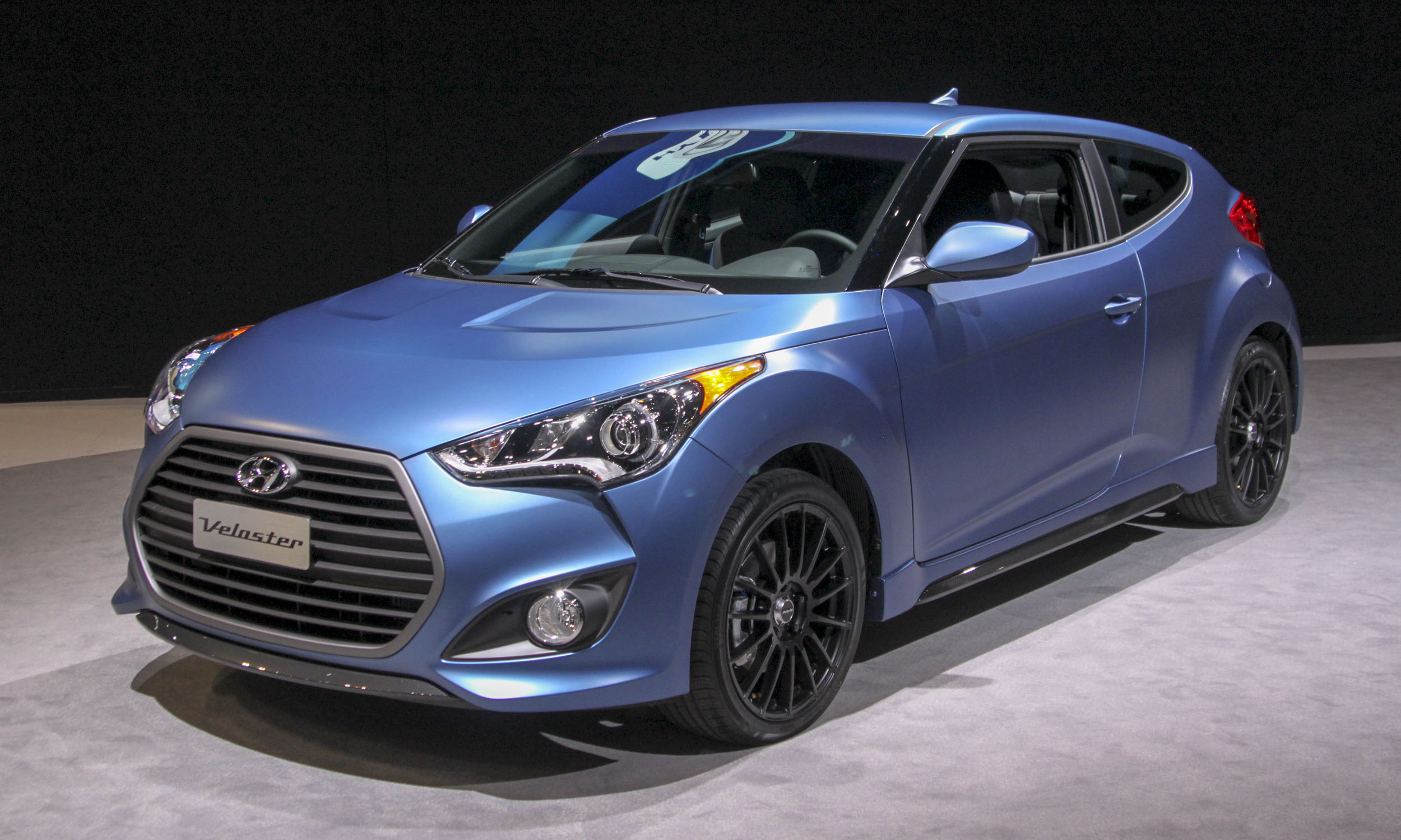 Hyundai Veloster Matte Blue