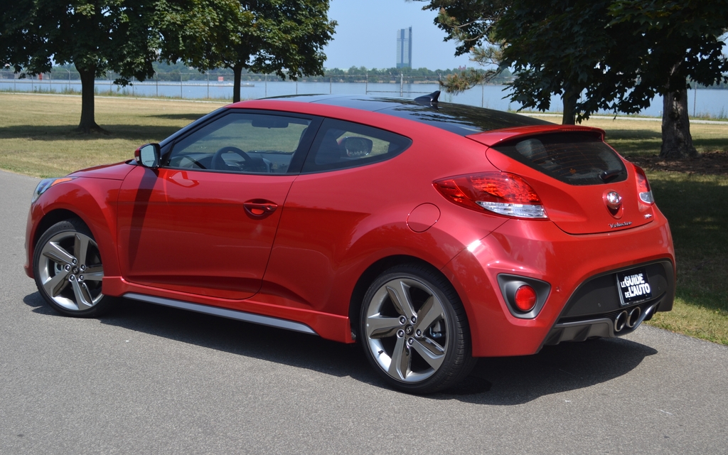 Hyundai Veloster Red