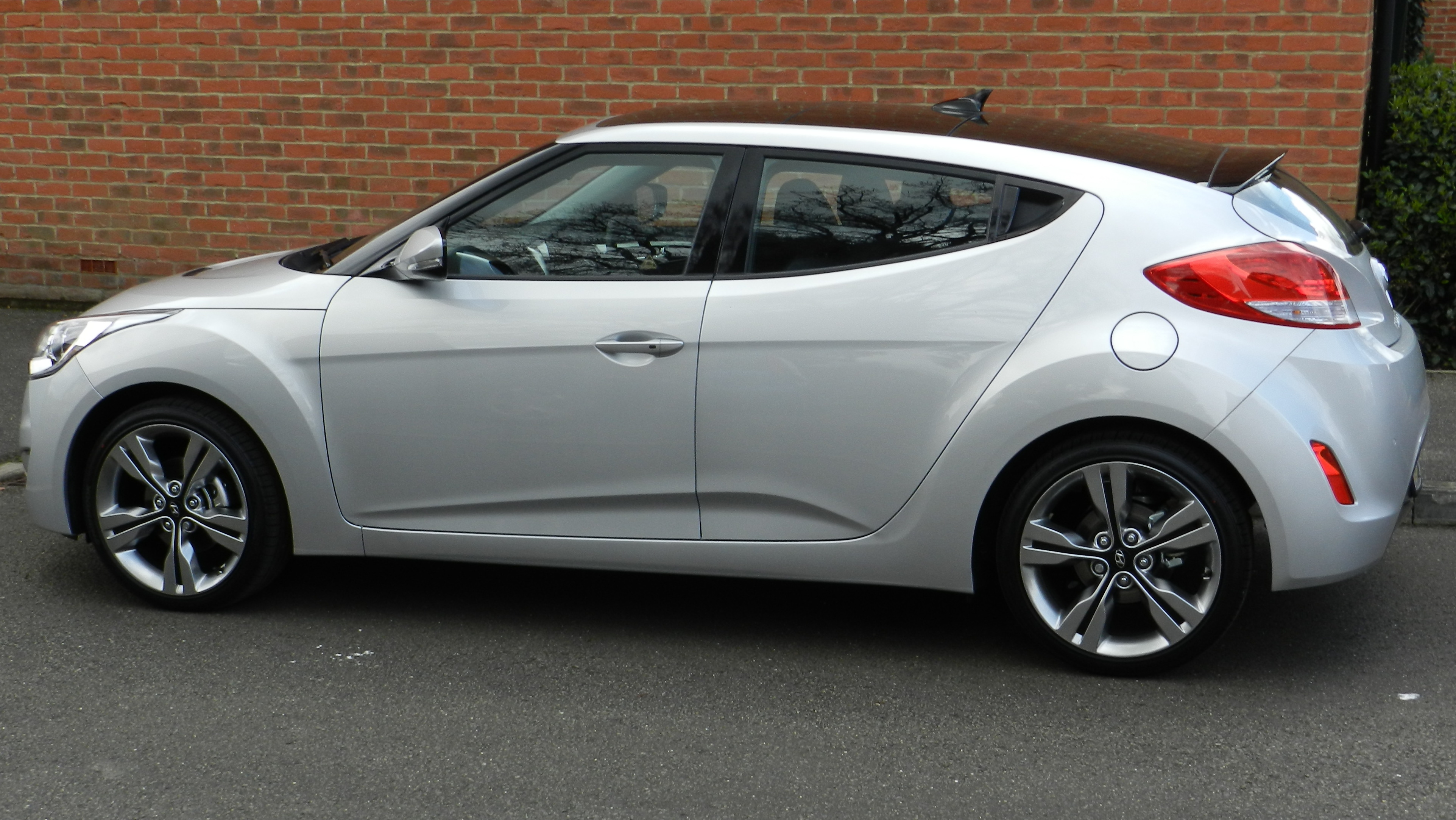 Hyundai Veloster Silver