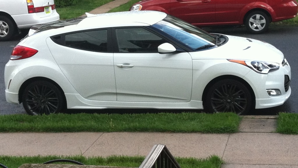 Hyundai Veloster White
