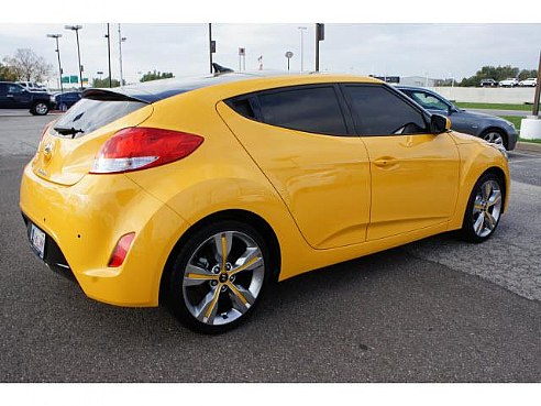 Hyundai Veloster Yellow 2015