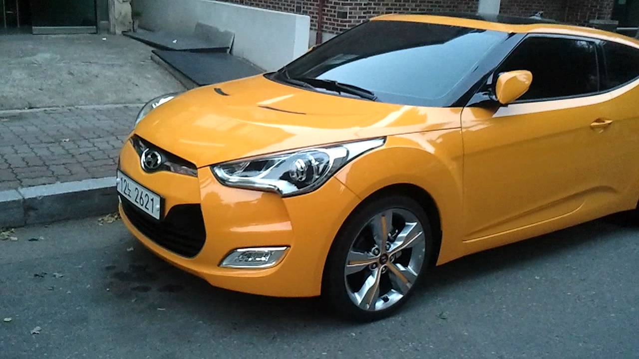 Hyundai Veloster Yellow