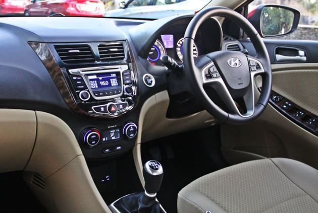 Hyundai Verna Red