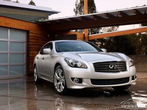 Infiniti M56 2010