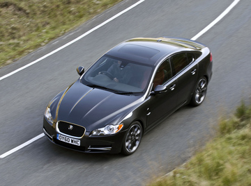 Jaguar XF Black Pack