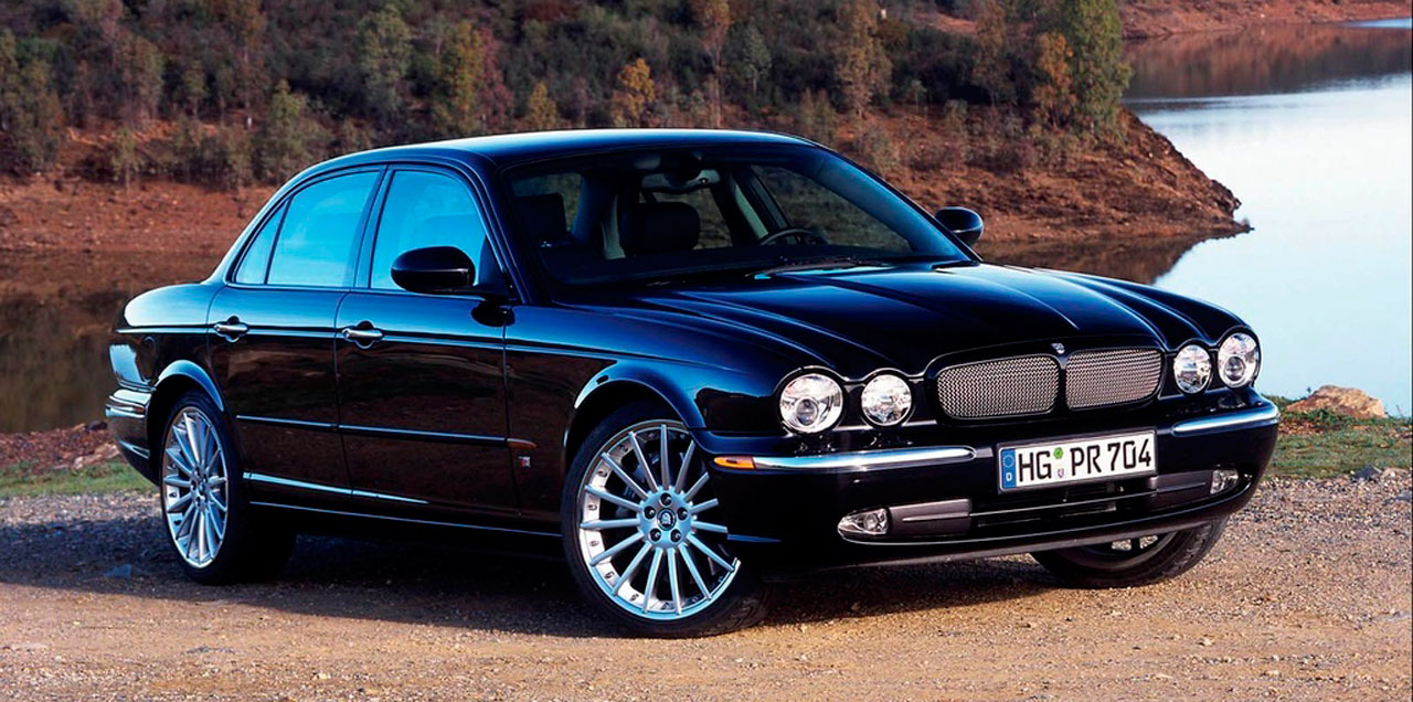 Jaguar XJR