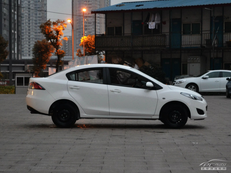Mazda 2